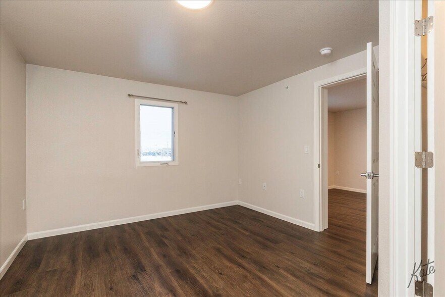 More Photos Of 1533 Lacey St, Fairbanks Apartments For Sale