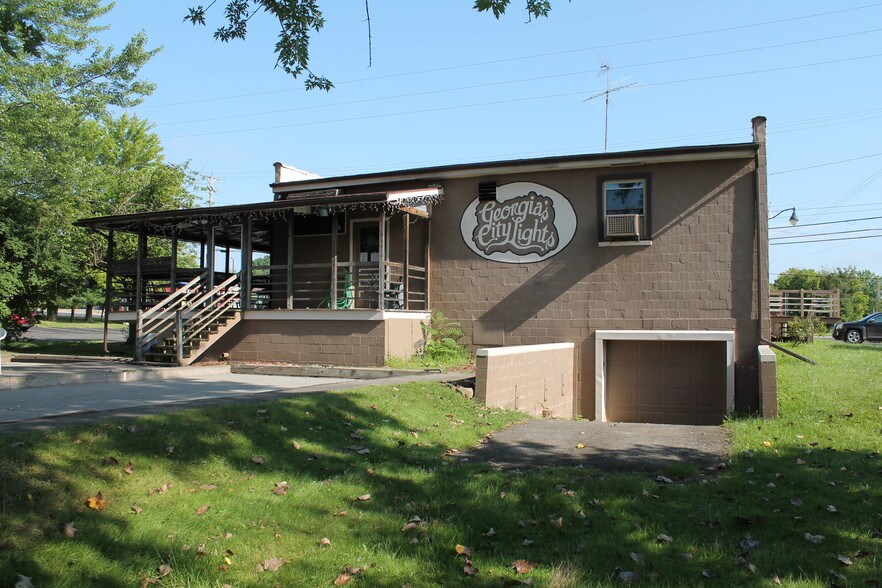 More Photos Of 3036 E State St, Hermitage Bar For Sale