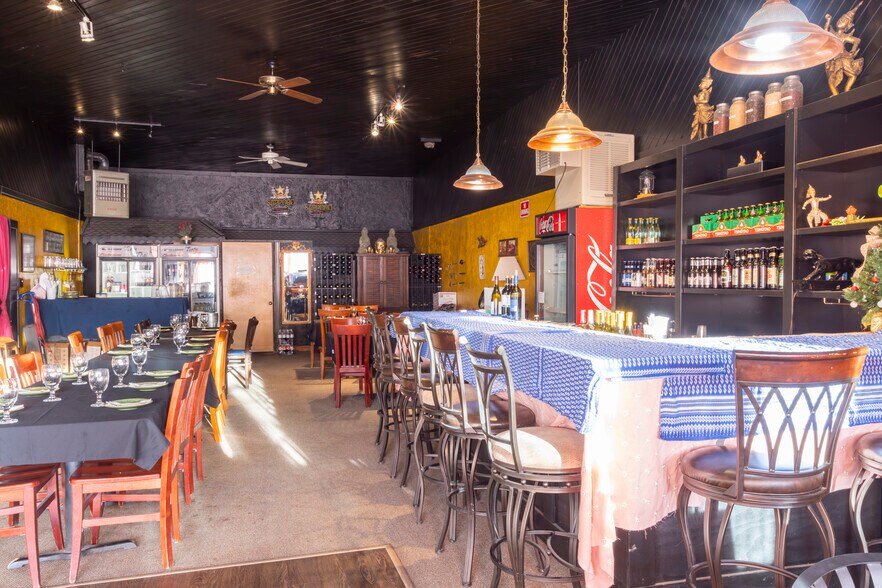 More Photos Of 106 N Main St, Hailey Restaurant For Sale