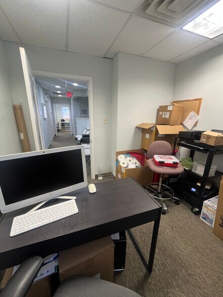 More Photos Of 1831 Forest Dr, Annapolis Medical For Sale