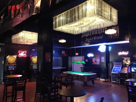 More Photos Of 215 E Walworth Ave, Delavan Hotel For Sale
