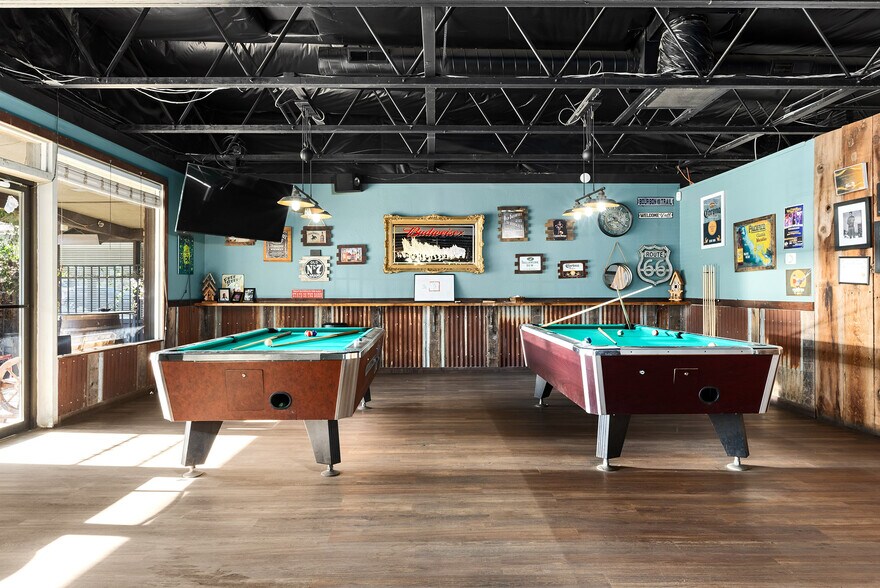 More Photos Of 7126 Skyway, Paradise Storefront Retail Office For Sale