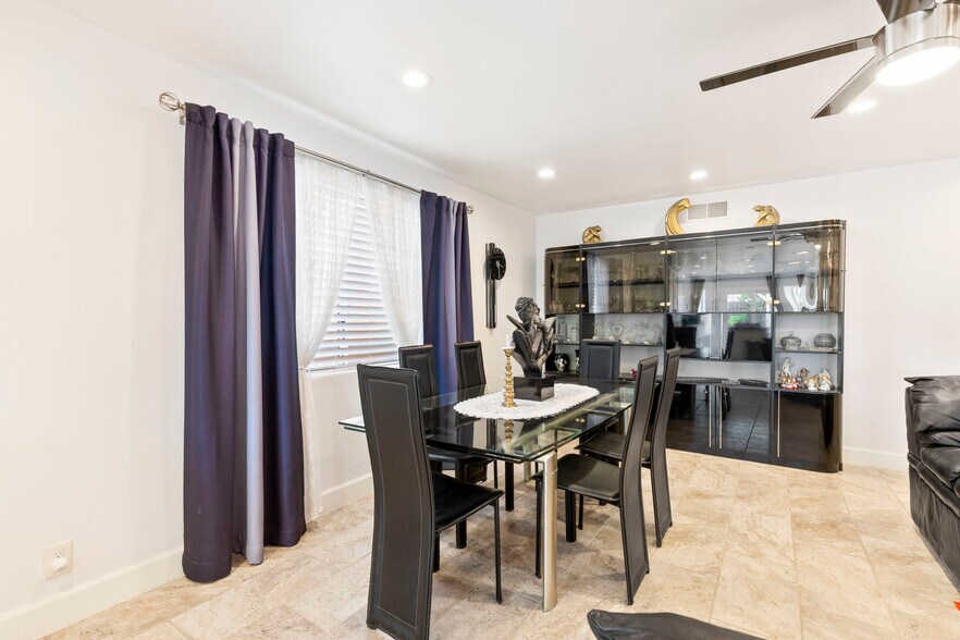 More Photos Of 1909 Cheyenne Cir, Oceanside Specialty For Sale