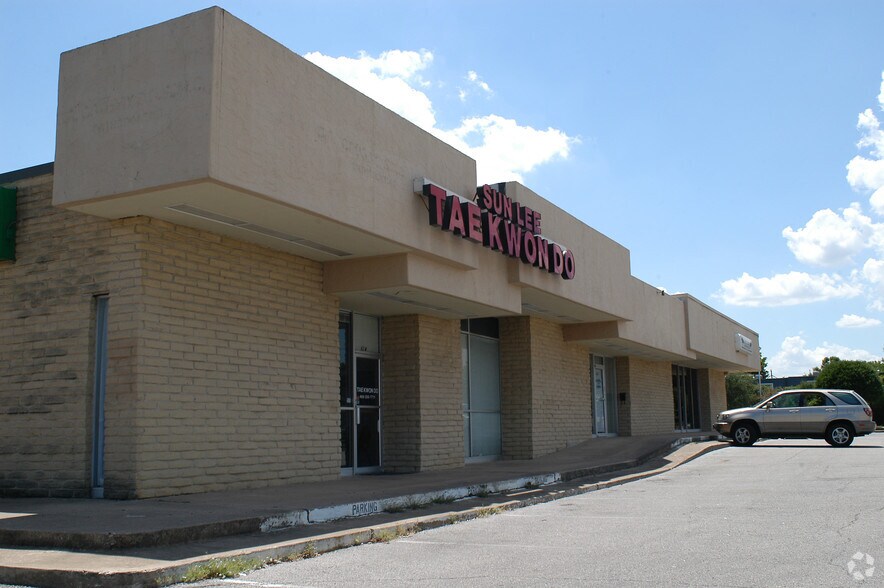 More Photos Of 508 W Lookout Dr, Richardson General Retail For Sale