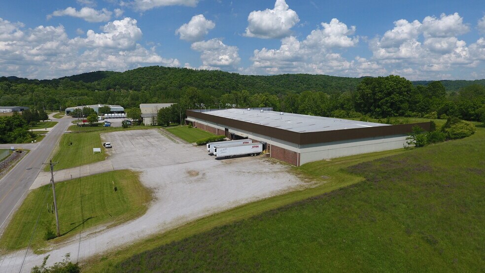 More Photos Of 170 Spicer Dr, Gordonsville Warehouse For Sale
