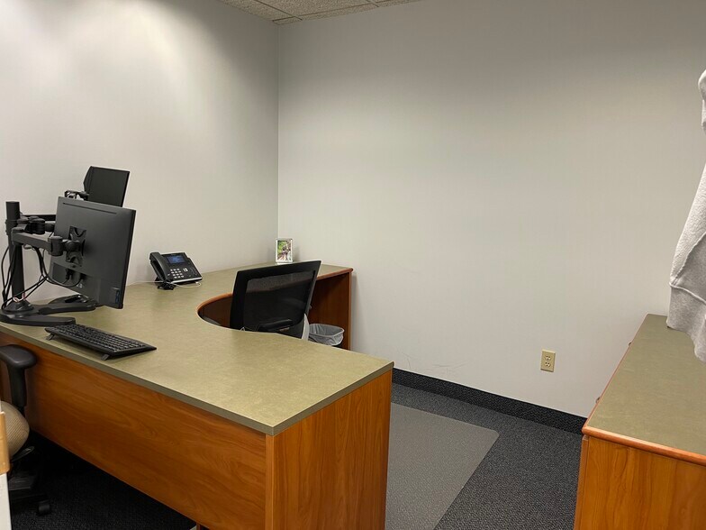 More Photos Of 352 Boston Tpke, Shrewsbury Office For Lease