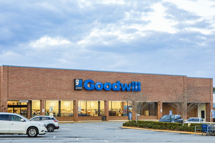 More Photos Of 1550 Buford Hwy, Buford Supermarket For Lease