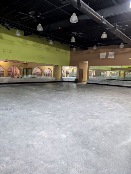 More Photos Of 1011-1013 Wal St, Longview Storefront Retail Office For Lease