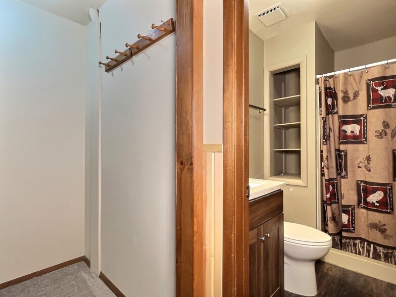 More Photos Of 8475 Hillcrest Ln, Saint Germain Hotel For Sale