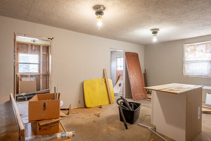 More Photos Of 220 Main St, Deer Lodge Storefront Retail Residential For Sale