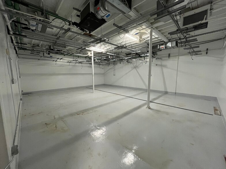More Photos Of 153-155 Vallejo St, Denver Warehouse For Lease