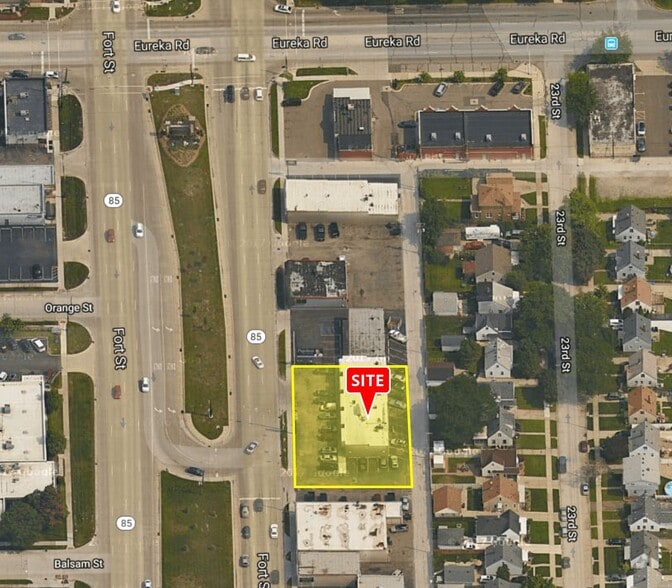 More Photos Of 3379-3395 Fort St, Wyandotte Storefront Retail Office For Sale