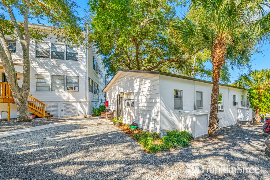 More Photos Of 1705 Apache Trl, Clearwater Multifamily For Sale