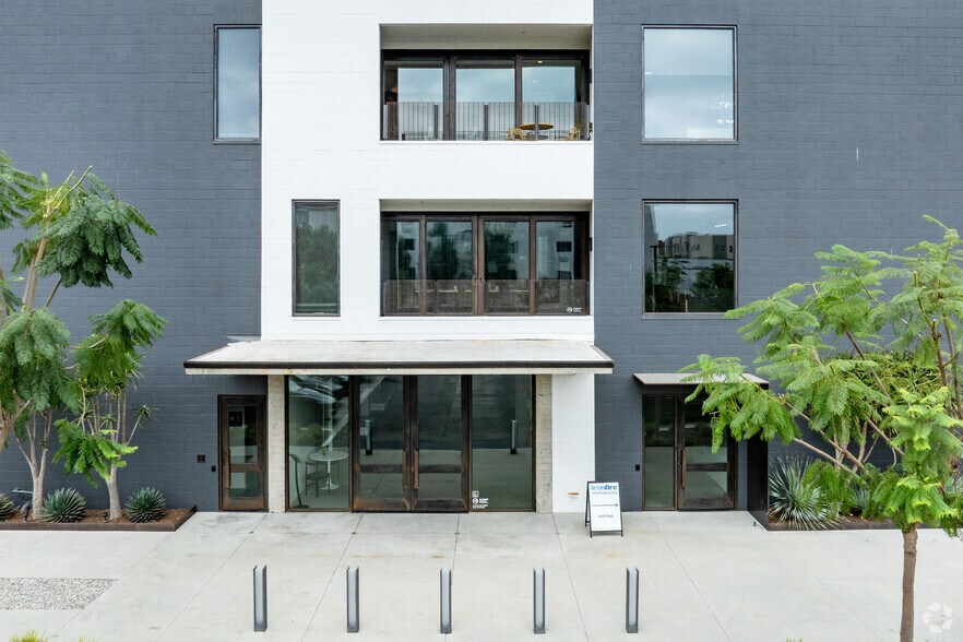 More Photos Of 17434 Bellflower Blvd, Bellflower General Retail For Lease