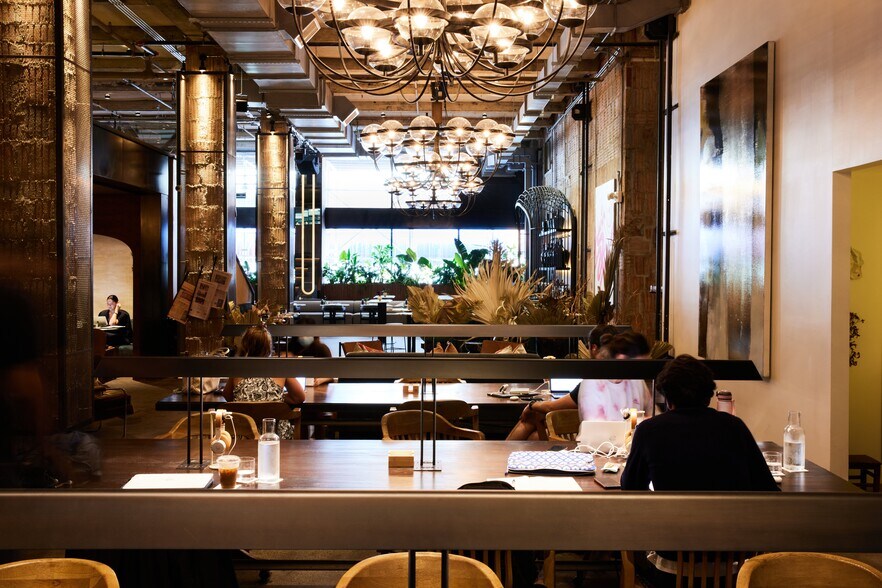 More Photos Of 110 E 25th St, New York Coworking Space
