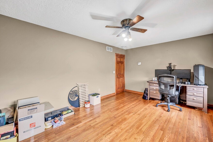 More Photos Of 16449 S Boone Rd, Columbia Station Specialty For Sale