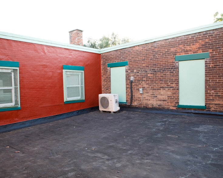 More Photos Of 411 Horace St, Cincinnati Light Manufacturing For Sale