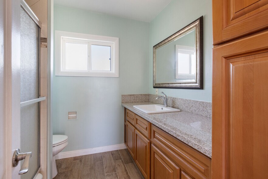 More Photos Of 2351 Cabot St, Los Angeles Apartments For Sale
