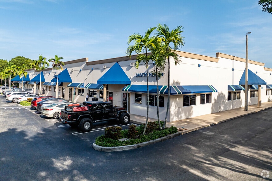 Primary Photo Of 11011 Sheridan St, Cooper City Medical For Lease