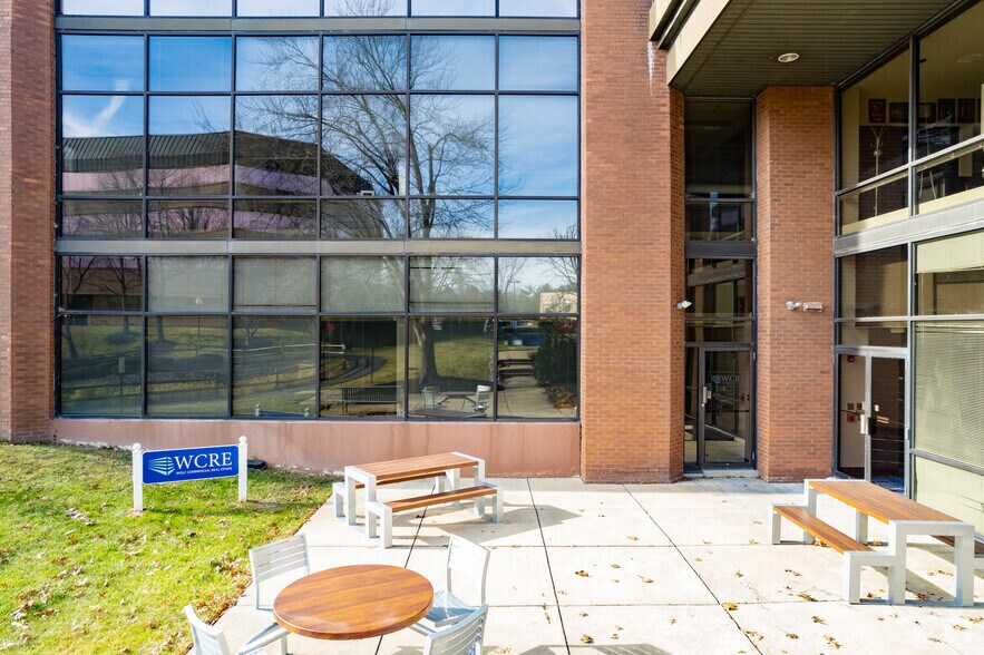 More Photos Of 1 Holtec Dr, Marlton Office For Lease