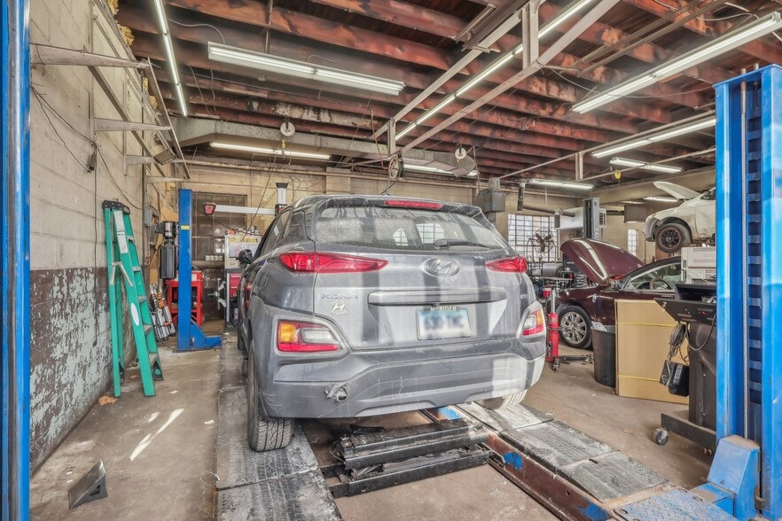 More Photos Of 1741 Princeton Ave, Lawrence Township Mercer Auto Repair For Sale