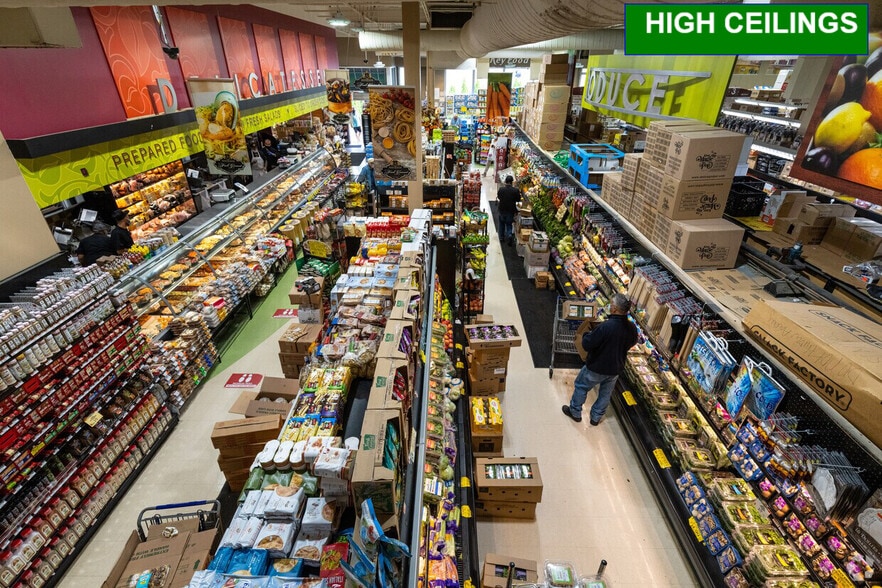 More Photos Of 163-30 Cross Bay Blvd, Howard Beach Supermarket For Sale