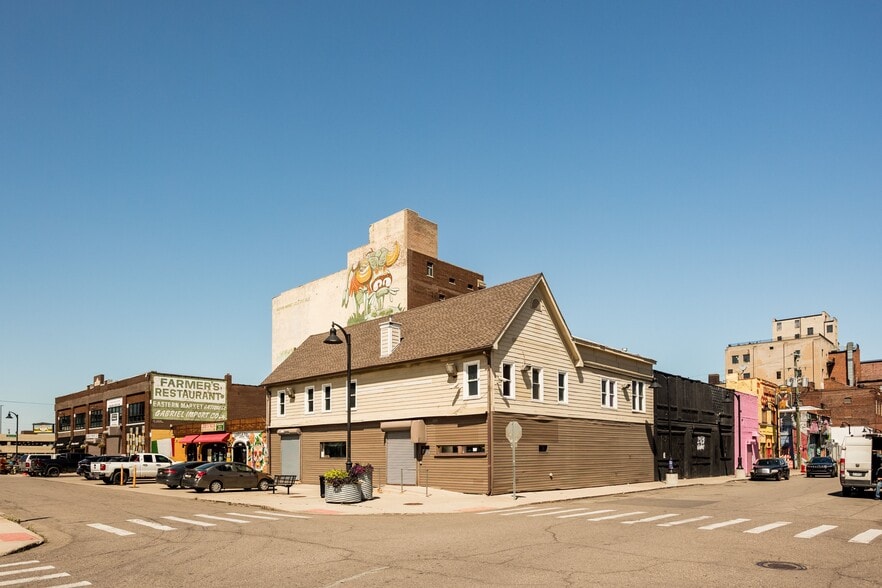 More Photos Of 2504-2506 Market St, Detroit Storefront Retail Office For Sale