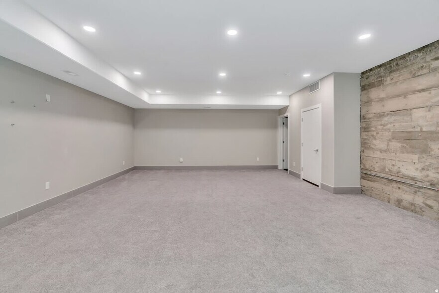 More Photos Of 7045 S 300 E, Midvale Apartments For Sale
