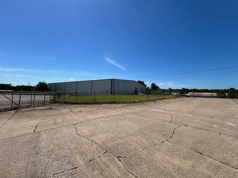 More Photos Of 2300 US-259 BUS, Kilgore Warehouse For Lease