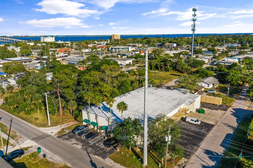 More Photos Of 875 Creel St, Melbourne Warehouse For Lease