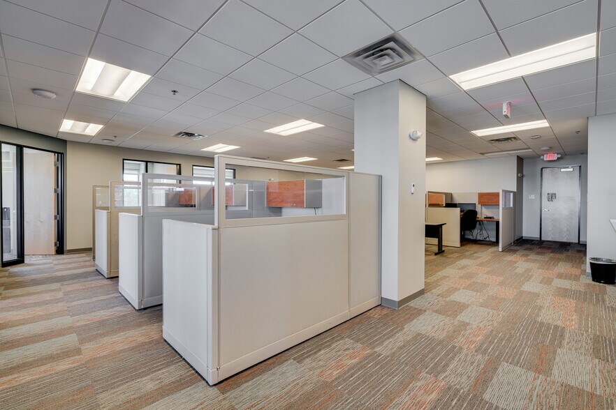 More Photos Of 9000 Quantrelle Ave NE, Otsego Office For Lease