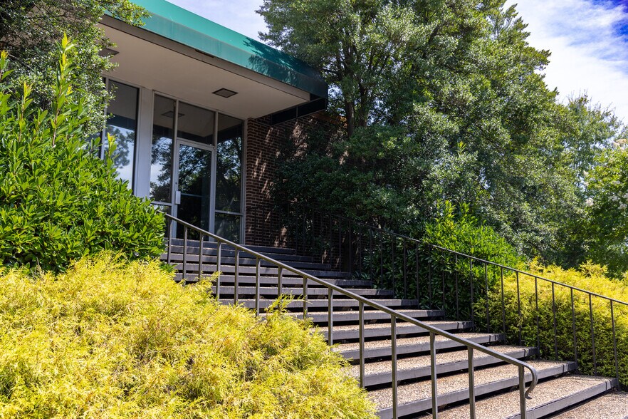 More Photos Of 3801 Computer Dr, Raleigh Unknown For Lease