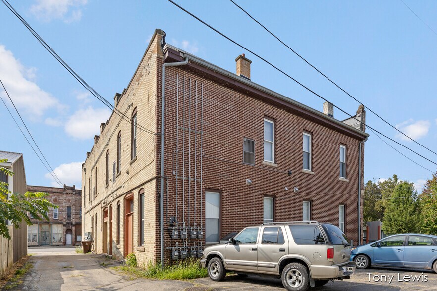 304 E Bridge St, Lyons, MI 48851 Apartments For Sale
