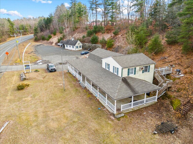 More Photos Of 335 Salmon Brook St, Granby Restaurant For Lease