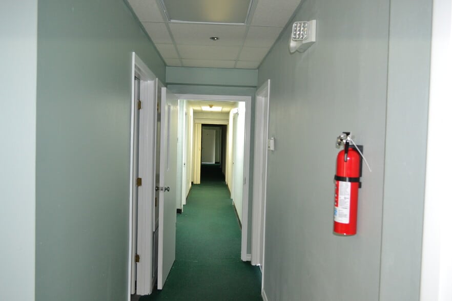 More Photos Of 1460 S McCall Rd, Englewood Medical For Sale