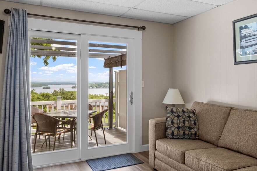 More Photos Of 291 Endicott St N, Laconia Hotel For Sale