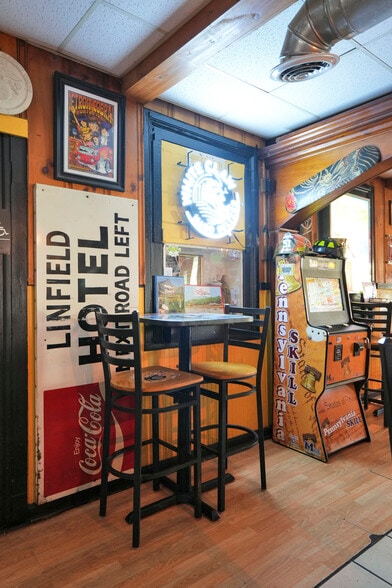 More Photos Of 36 Railroad St, Linfield Restaurant For Sale