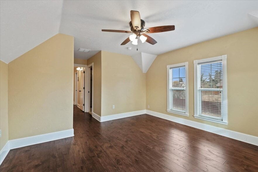More Photos Of 520 16th Ave N, Nampa Office Residential For Sale