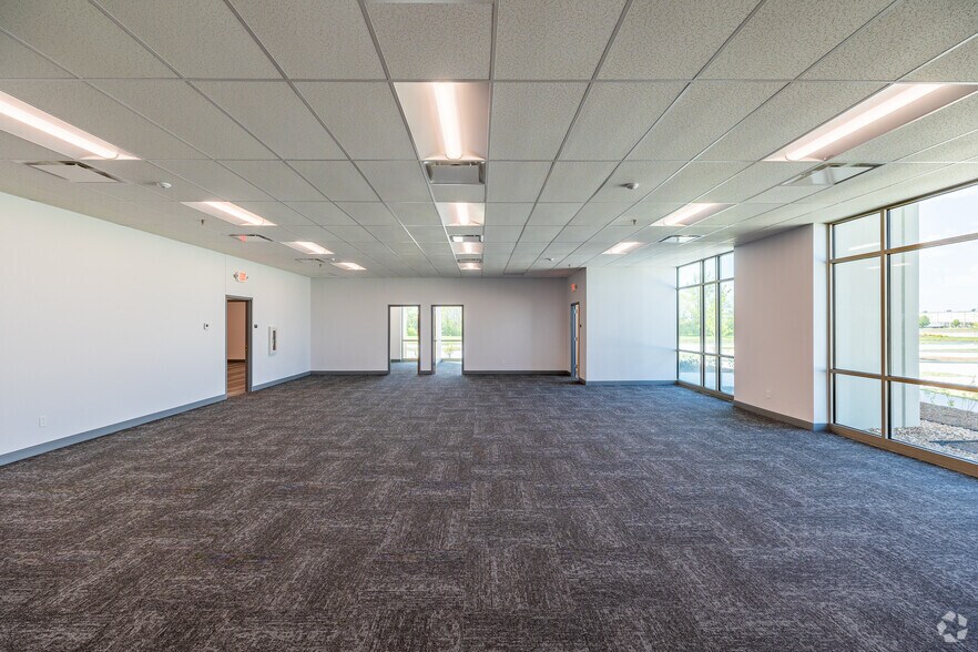 More Photos Of 5710 Inner Park Dr, Edwardsville Distribution For Lease