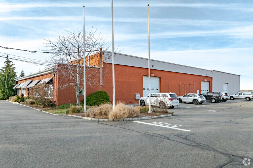 Primary Photo Of 1180 Stratford Rd, Stratford Manufacturing For Lease