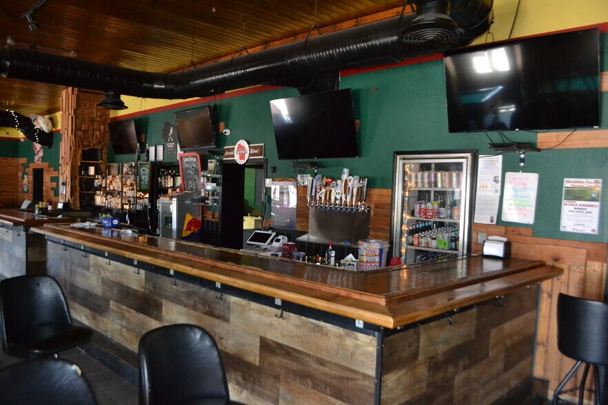 More Photos Of 1110 W Campus Ave, Wausau General Retail For Sale