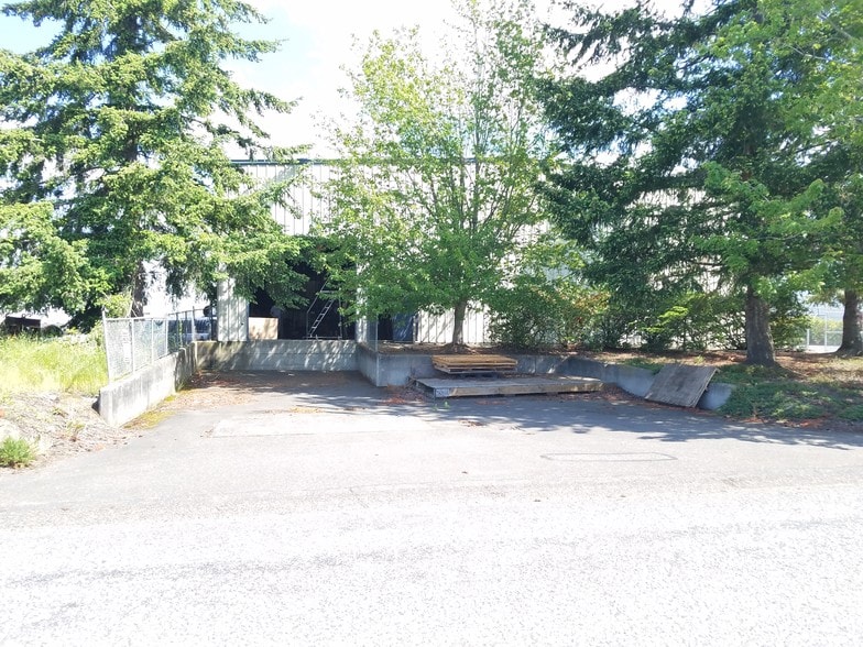 More Photos Of 1790 Midway Ln, Bellingham Warehouse For Lease
