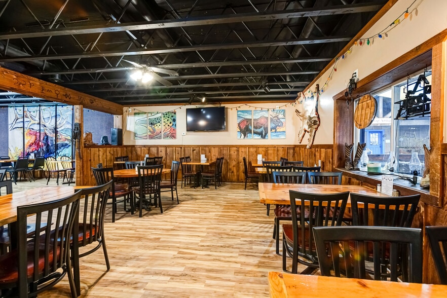 More Photos Of 263 N Main St, Donnelly Restaurant For Sale