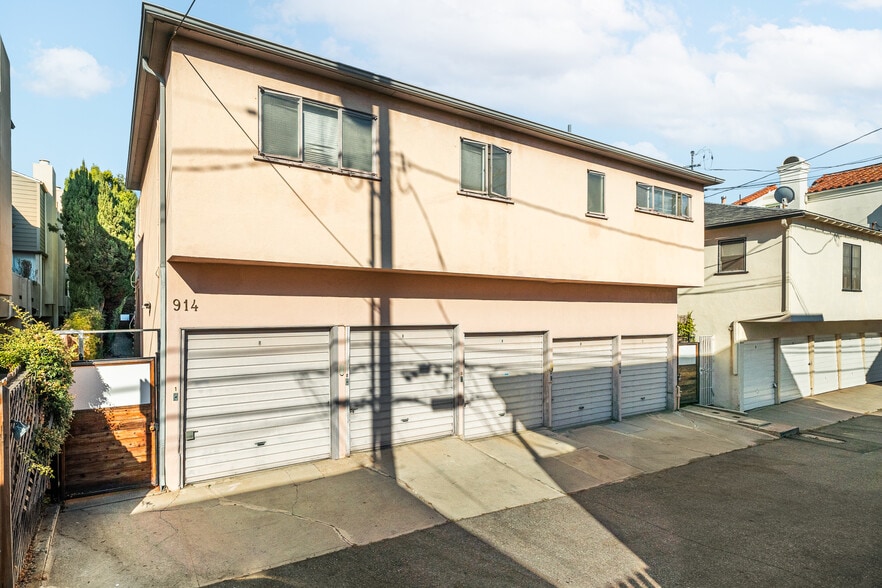 More Photos Of 914 20Th St, Santa Monica Apartments For Sale