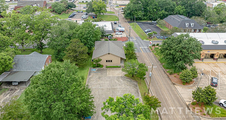 More Photos Of 927 N 15th Ave, Laurel Medical For Sale