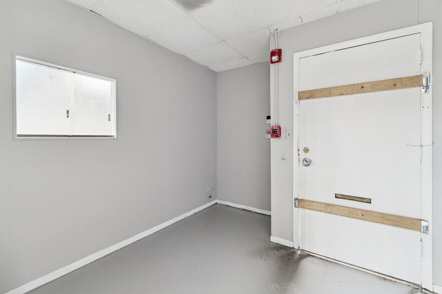 More Photos Of 715 McDuff Ave, Jacksonville Storefront Retail Residential For Sale
