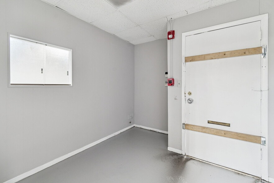 More Photos Of 715 McDuff Ave N, Jacksonville Storefront Retail Residential For Sale