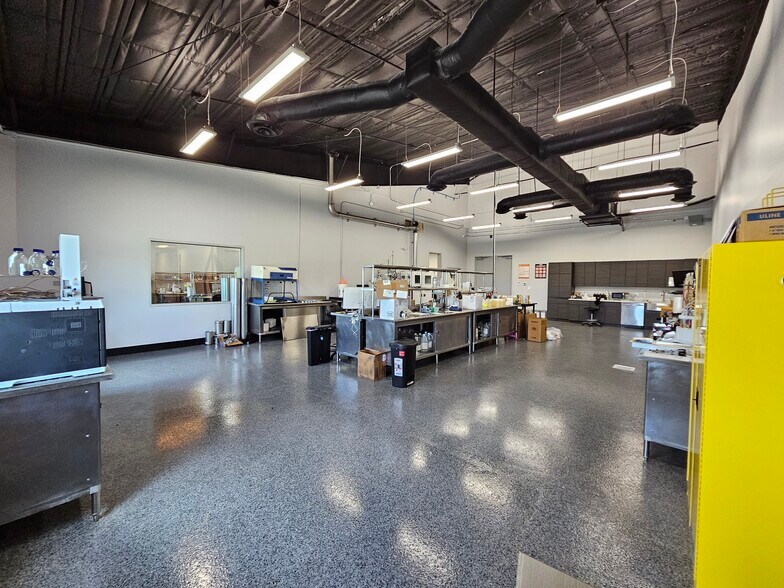 More Photos Of 51 County Road 171, Bay City Manufacturing For Sale