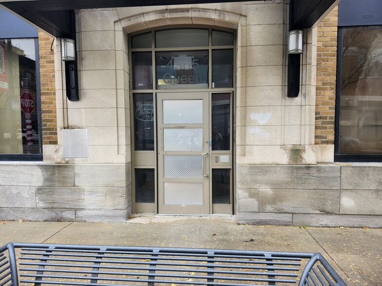 More Photos Of 4365 Queen St, Niagara Falls Storefront Retail Office For Lease