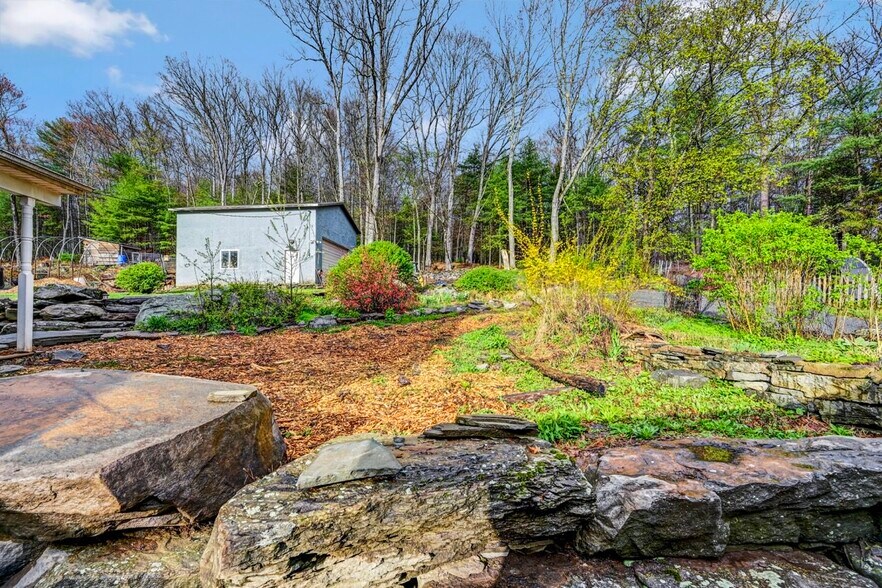 More Photos Of 768 Texas Palmyra Hwy, Hawley Specialty For Sale